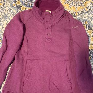 Columbia sweatshirt